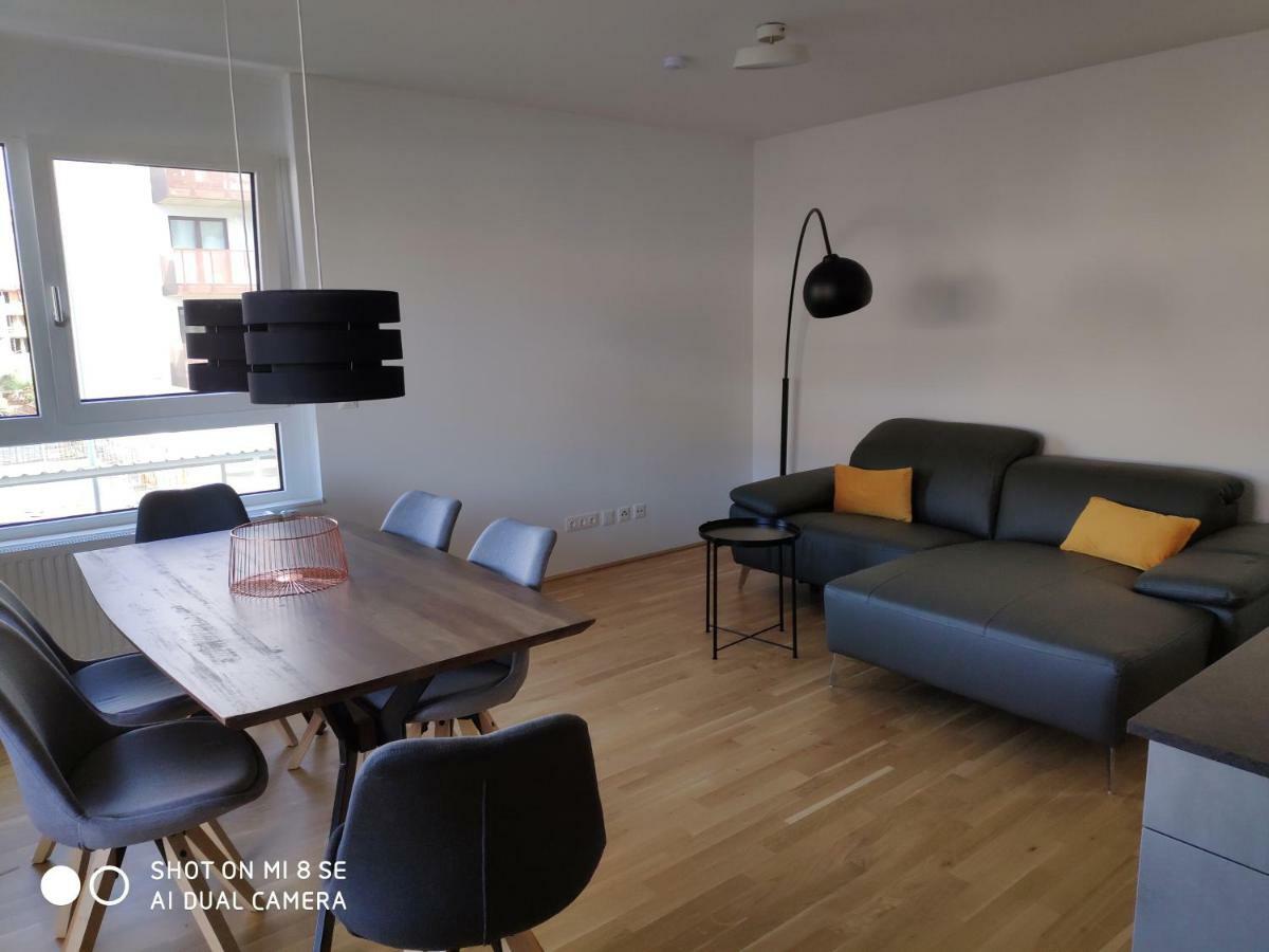City Appartement Wien-Schwechat Exterior foto
