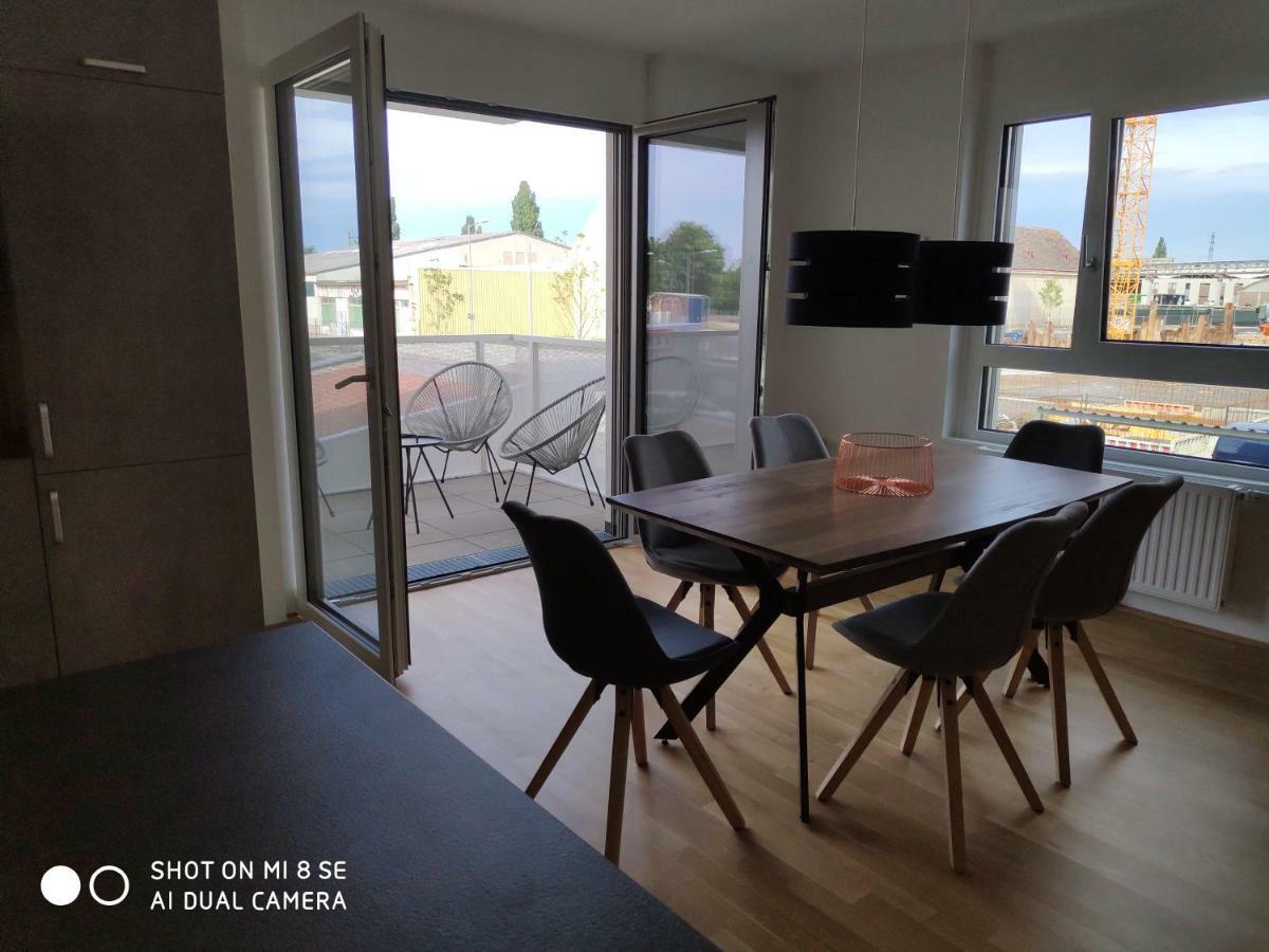 City Appartement Wien-Schwechat Exterior foto
